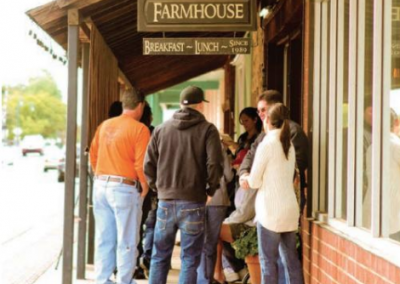 The Farmhouse Restaurant Stays Close to Roots